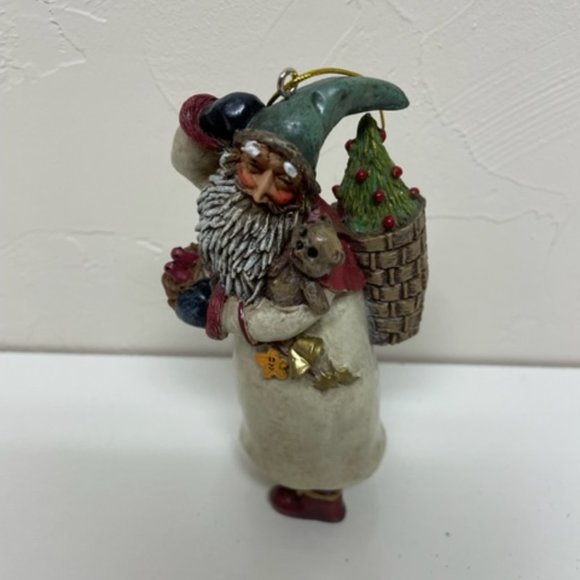 Resin Father Christmas (Santa) Ornament with TREE IN BASKET - Picture 1 of 1